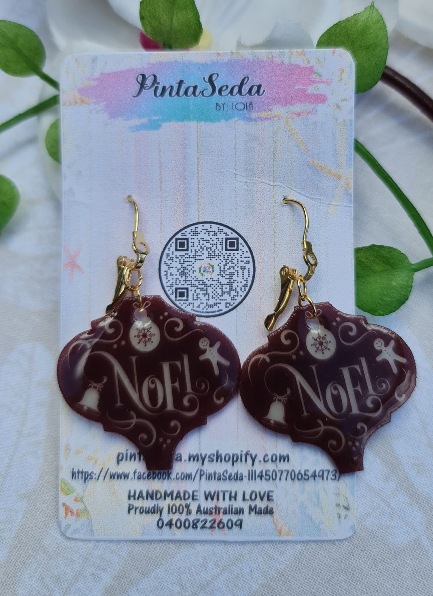 Christmas earring: Handmade