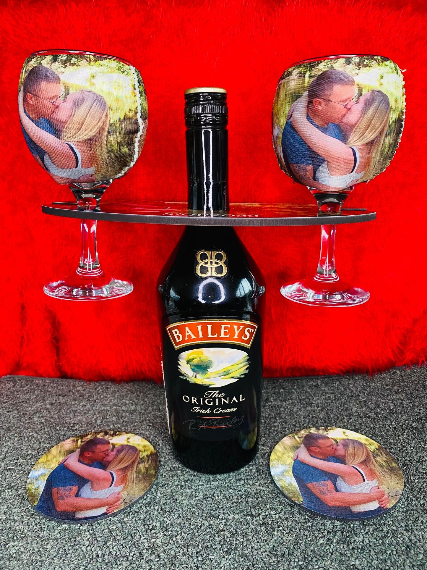 Wine Caddy Bottle and Glass Holder with 2 matching coasters