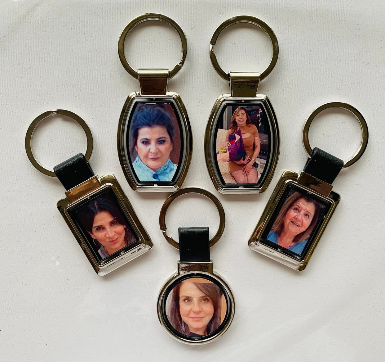 Key ring: Cylindrical metal shape