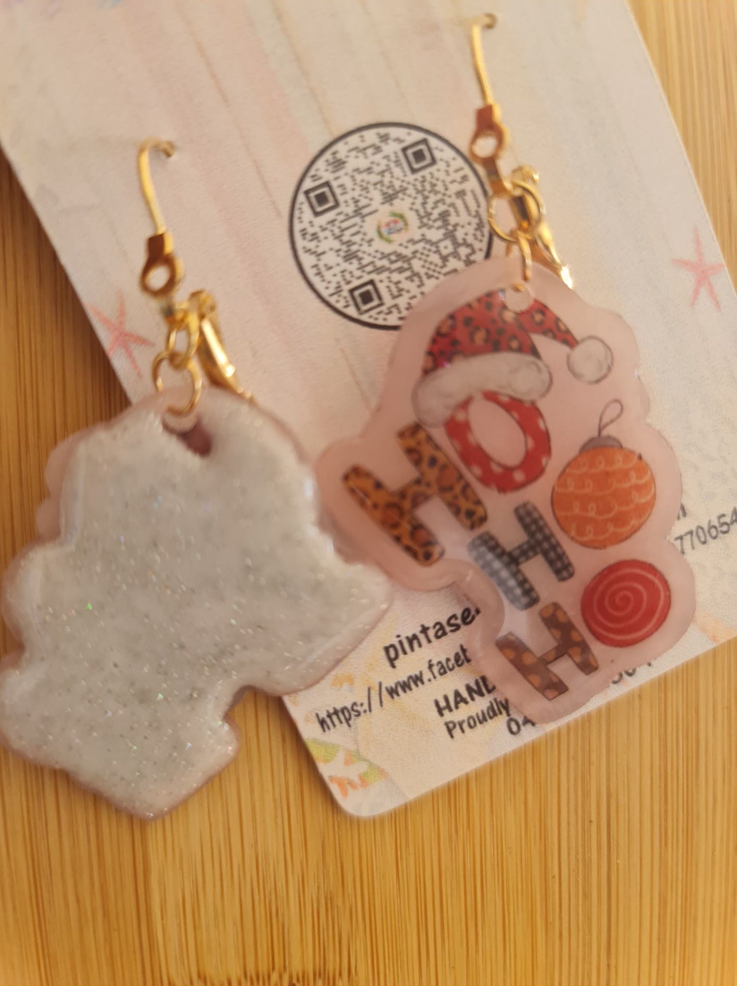 Christmas earring: Handmade
