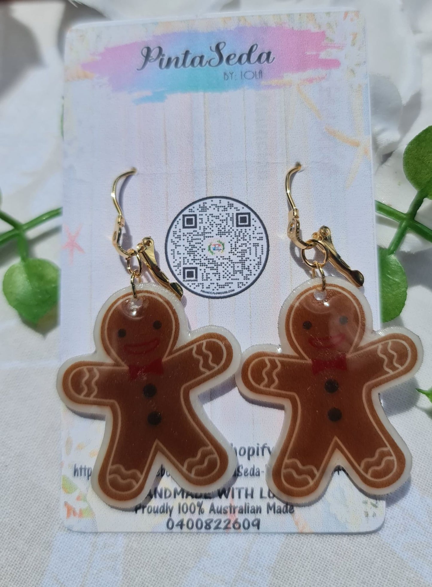 Christmas earring: Handmade
