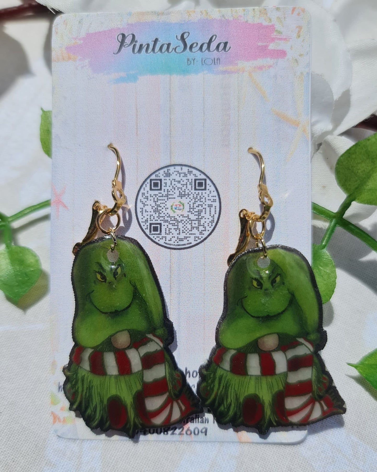 Christmas earring: Handmade